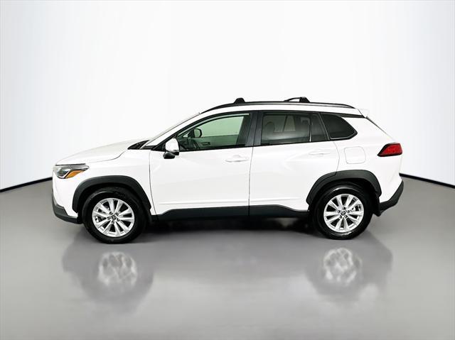 2023 toyota corolla cross le