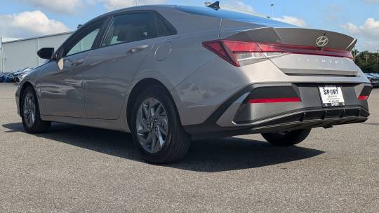 2024 Hyundai Elantra