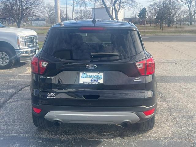 2019 ford escape se