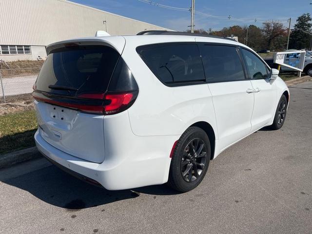 2021 chrysler pacifica touring-l