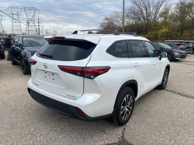 2022 toyota highlander xle