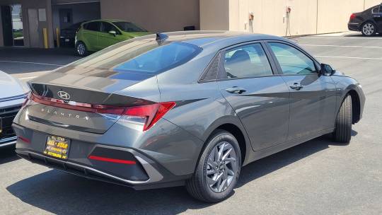 2024 Hyundai Elantra