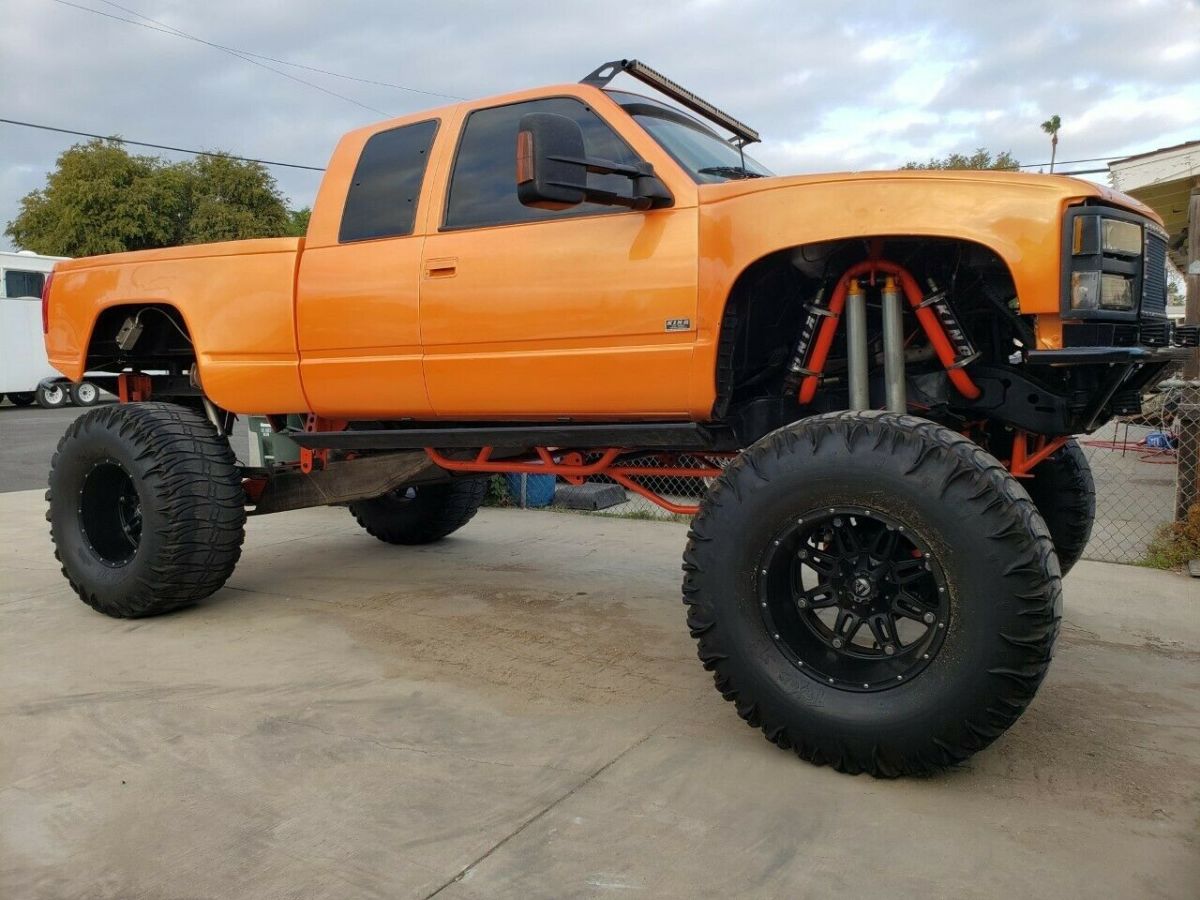 1993 chevy silverado 1500 lifted 20 inches!! on 44s