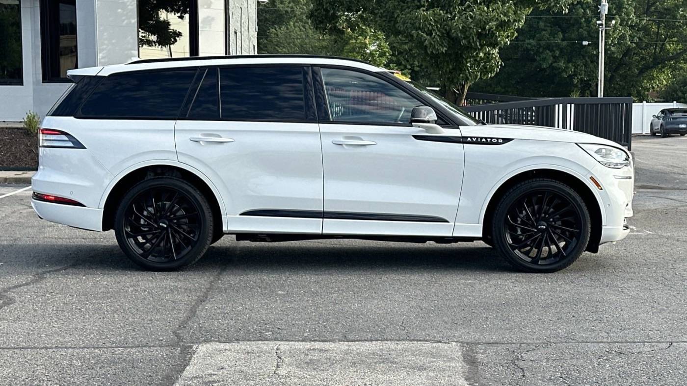 2024 lincoln aviator black label