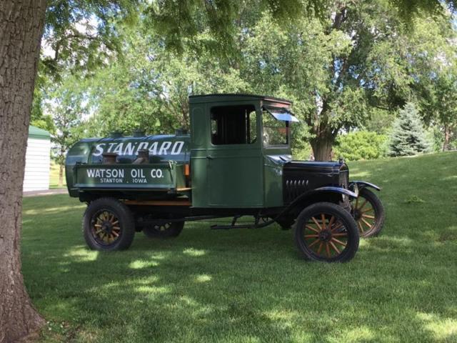 1925 ford model tt tank wagon standard oil colors