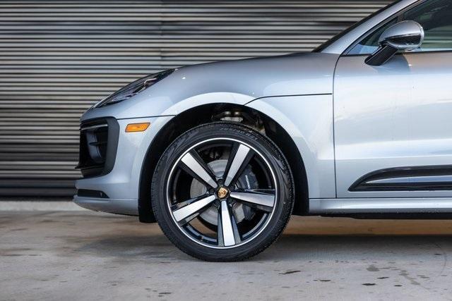 2024 porsche macan t