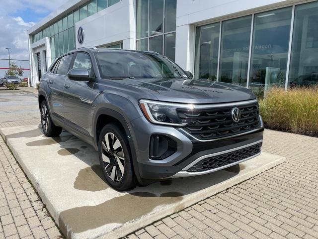 2024 volkswagen atlas cross sport 2.0t se w/ technology