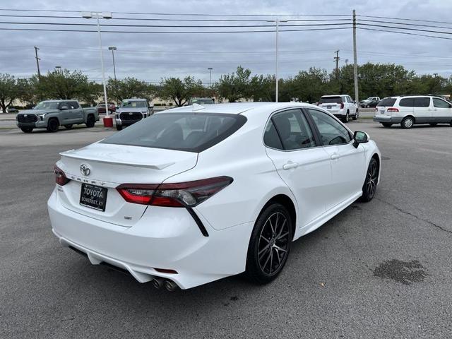 2023 toyota camry se