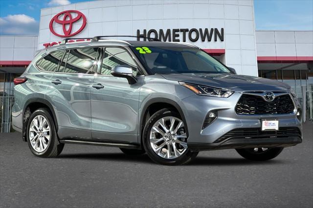 2023 toyota highlander l