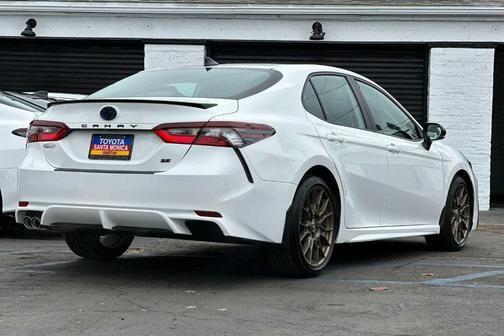 2023 toyota camry hybrid