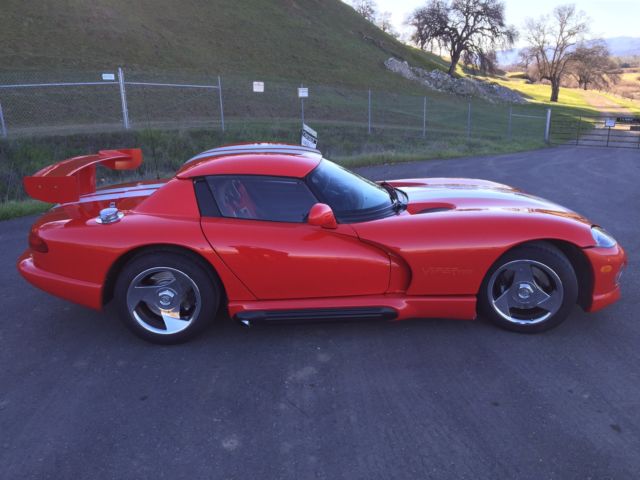 1993 dodge viper - red, clean title, hard-top convertible 2-door 8.0l v10 manual