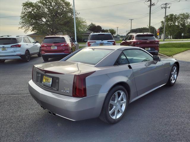 2005 cadillac xlr base
