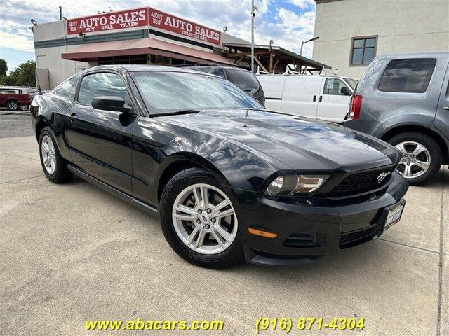2012 ford mustang v6