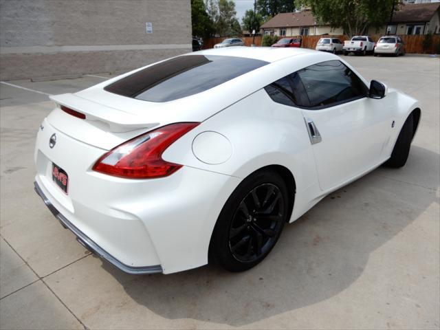2017 nissan 370z base