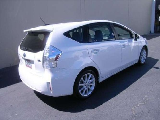 2012 toyota prius v five..one owner in san rafael, ca