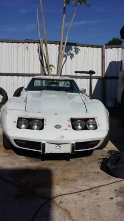 1976 chevrolet corvette stingray convertible 2-door 5.7l