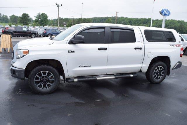 2014 toyota tundra sr5 4x4 sr5 4dr crewmax cab pickup sb (5.7l v8 for sale in yarmouth, maine
