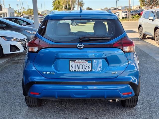 2023 nissan kicks sr