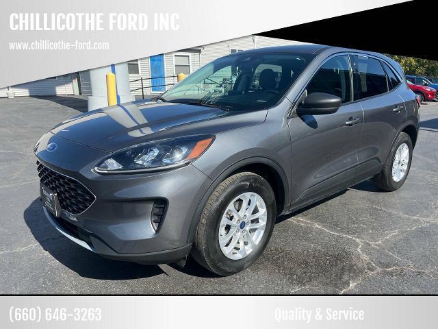 2022 ford escape se