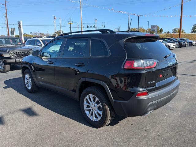 2022 jeep cherokee latitude lux
