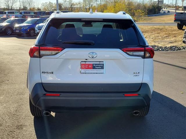 2022 toyota rav4 xle