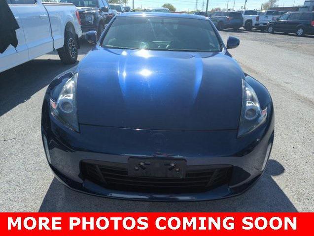 2018 nissan 370z base