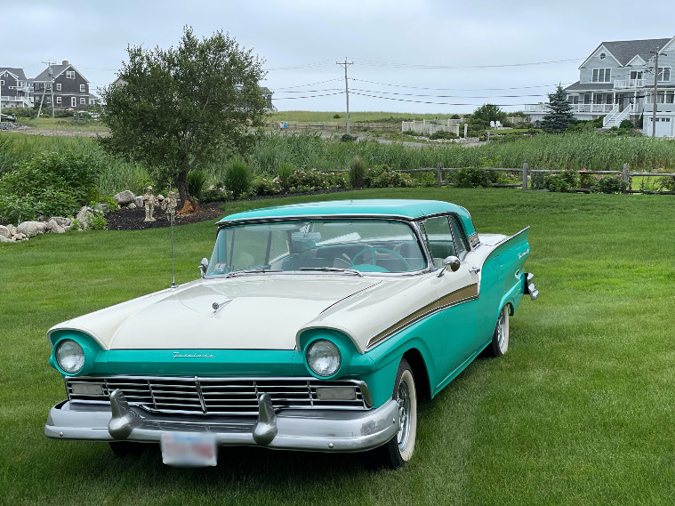 1957 ford fairlane 500 skyliner convertible