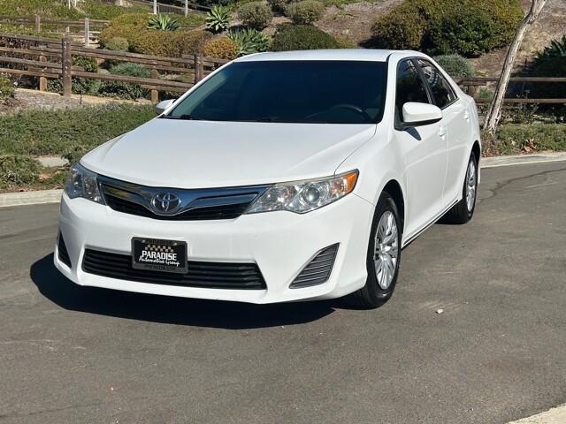 2012 toyota camry le