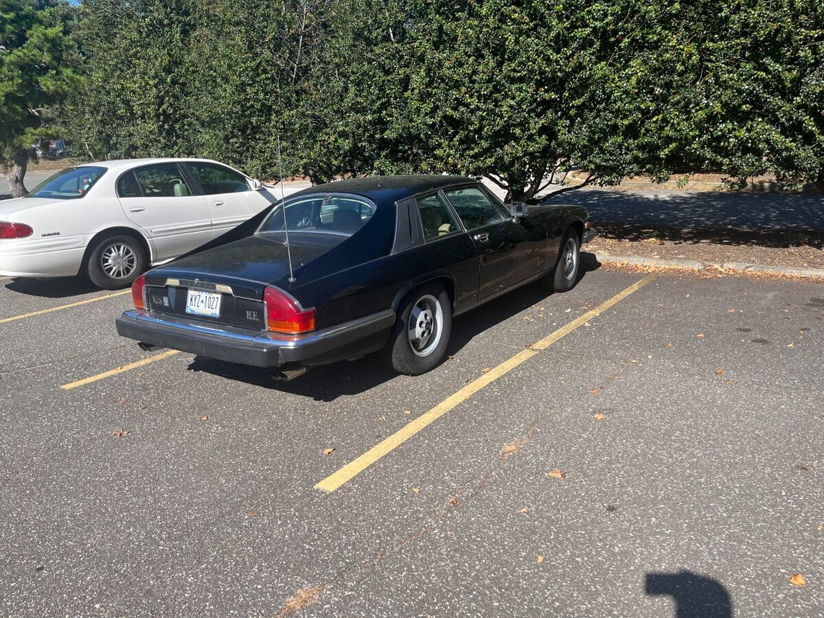 1980's jaguar xjs he, black exterior