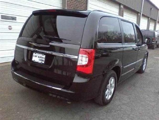2012 chrysler town & country touring minivan 4d in fairfax, va