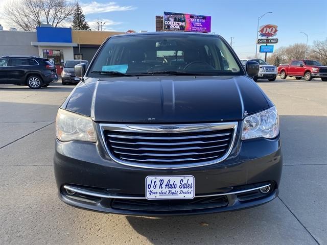2014 chrysler town & country touring
