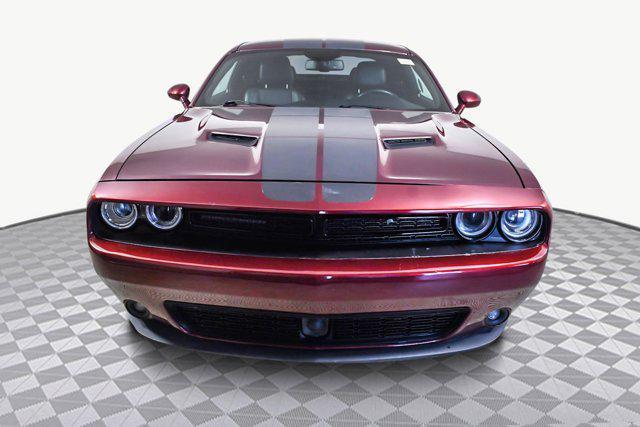 2017 dodge challenger sxt
