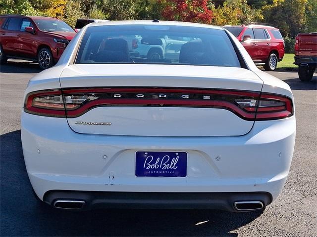 2016 dodge charger se
