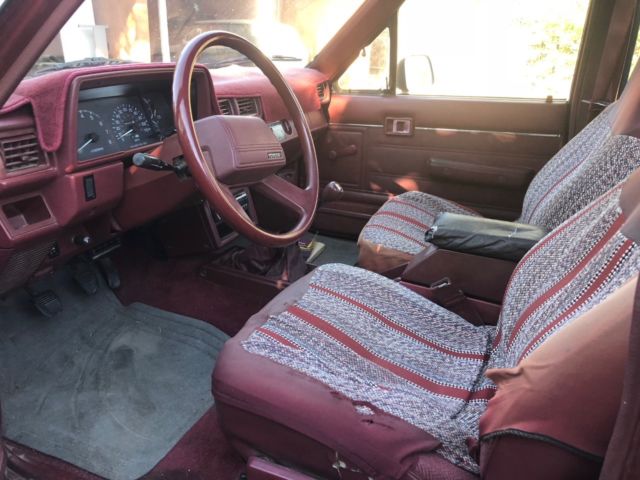1988 toyota truck136k miles 5 speed ac