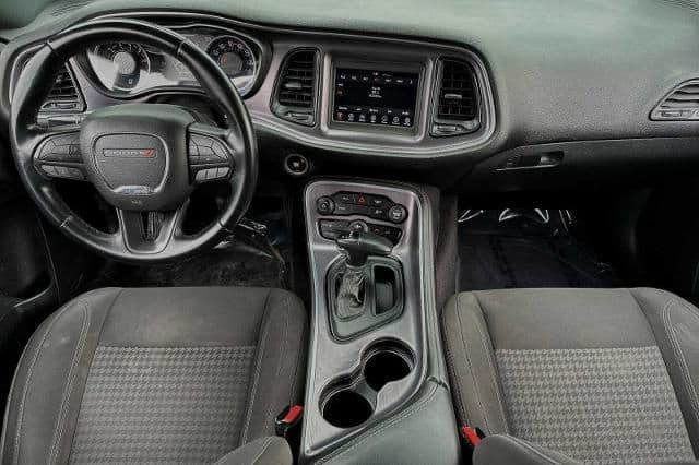2018 dodge challenger sxt 2dr rear-wheel drive coupe in fresno, california