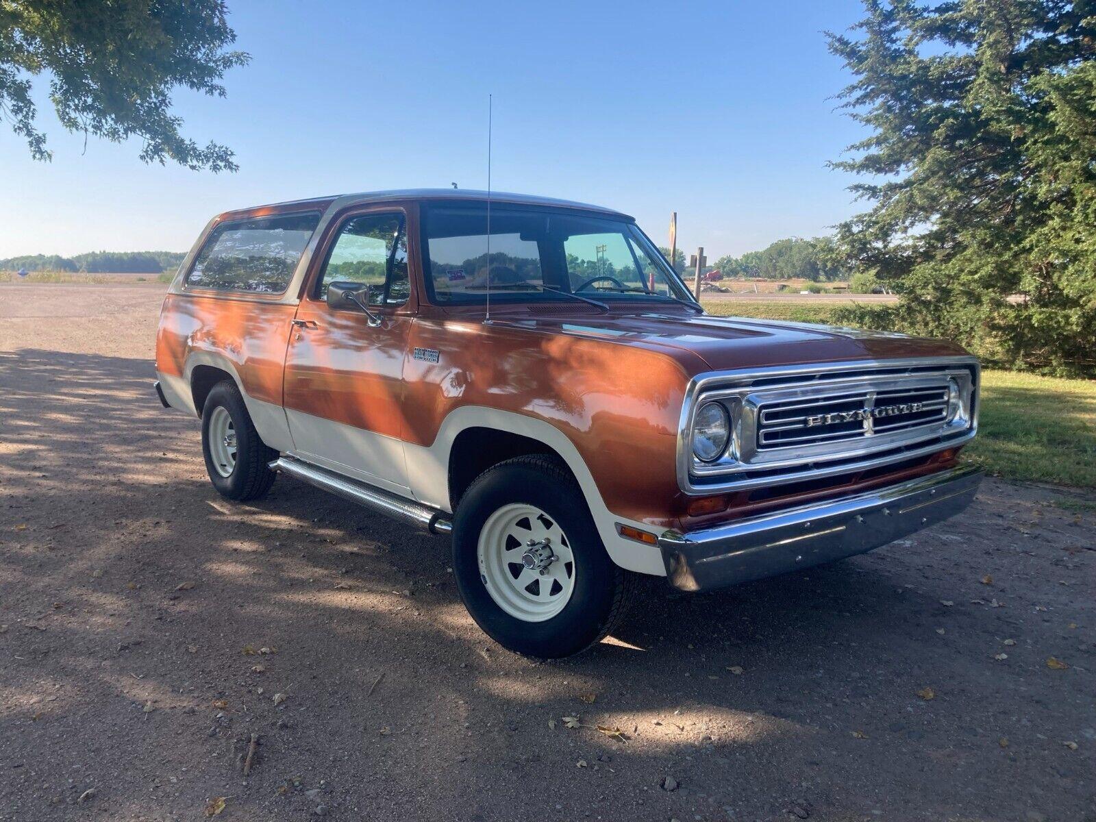 1975 plymouth trailduster 3 speed on the tree