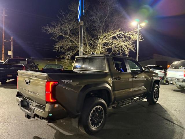 2024 toyota tacoma trd sport