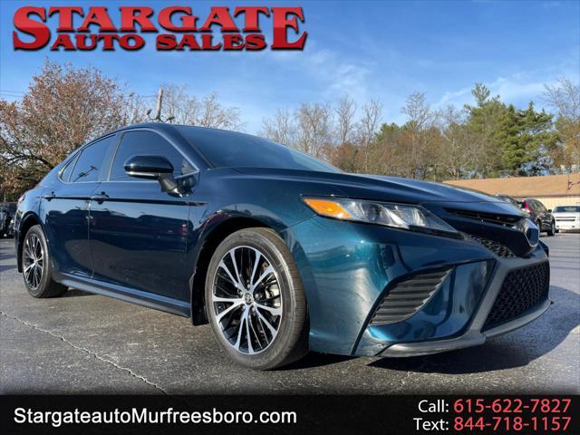 2020 toyota camry se