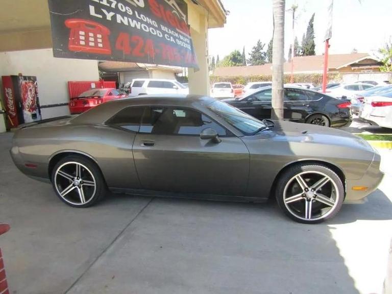 2010 dodge challenger