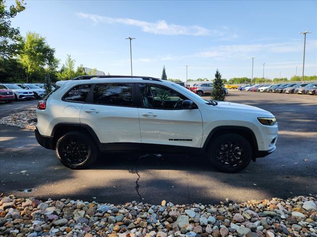 2023 jeep cherokee altitude lux