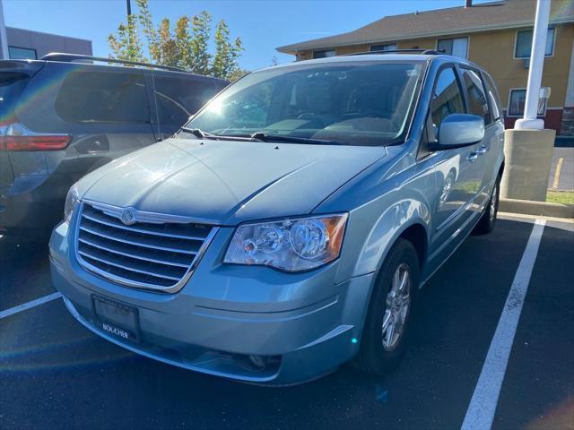2008 chrysler town & country touring