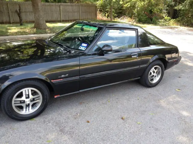 collector's classic 1985 mazda rx-7 great gift for your valentine!