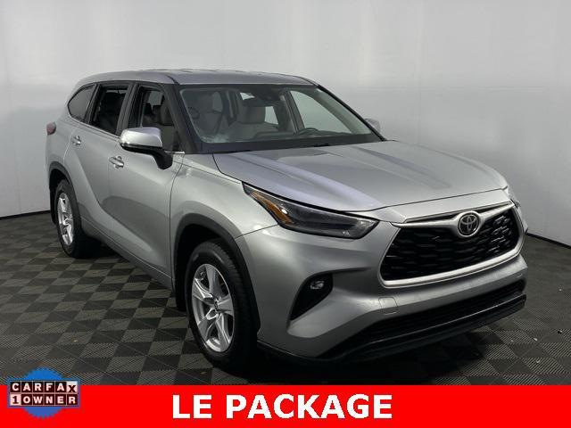 2021 toyota highlander le
