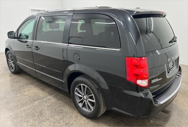 2017 dodge grand caravan sxt