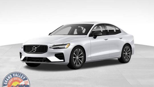 2022 volvo s60 b5 momentum