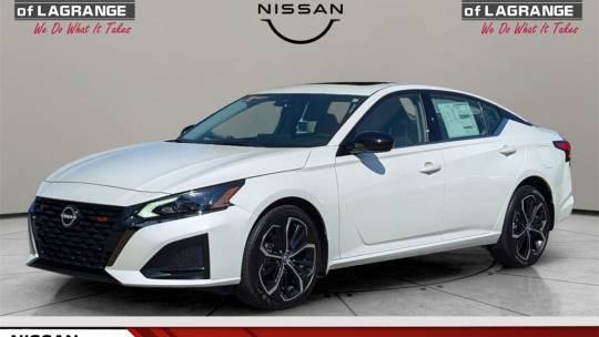 2023 Nissan Altima sr premium package