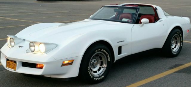 1982 corvette stingray glass t-tops low miles very nice!