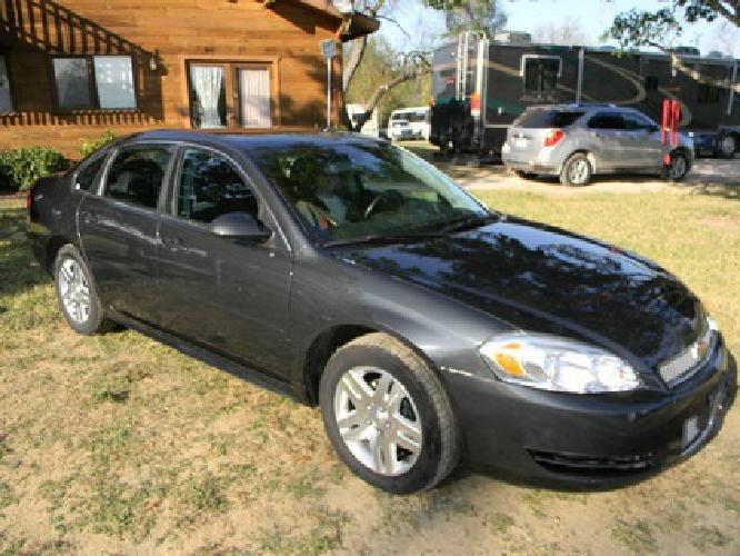 2013 chevy impala lt (gray) 27k miles in san antonio, tx