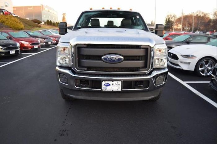 2016 ford f-250 super duty xlt 4x4 xlt 4dr crew cab 8 ft. lb pickup for sale in east greenwich, rhode island