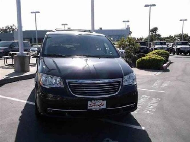 2013 chrysler town & country touring-l in davis, ca